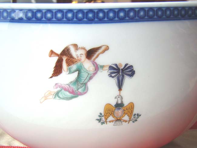 A Chinese Export Style "SOCIETY OF THE CINCINNATI" Presentation Bowl by Mottahedeh — image 2
